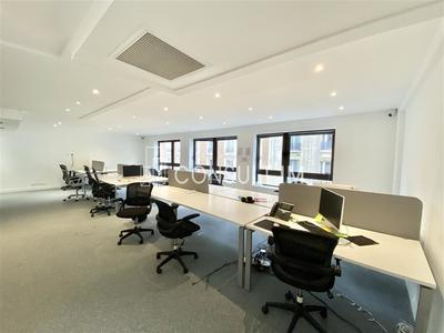 Bureau - 131 m²