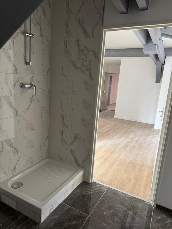 Appartement - 90 m² - 3 pièces