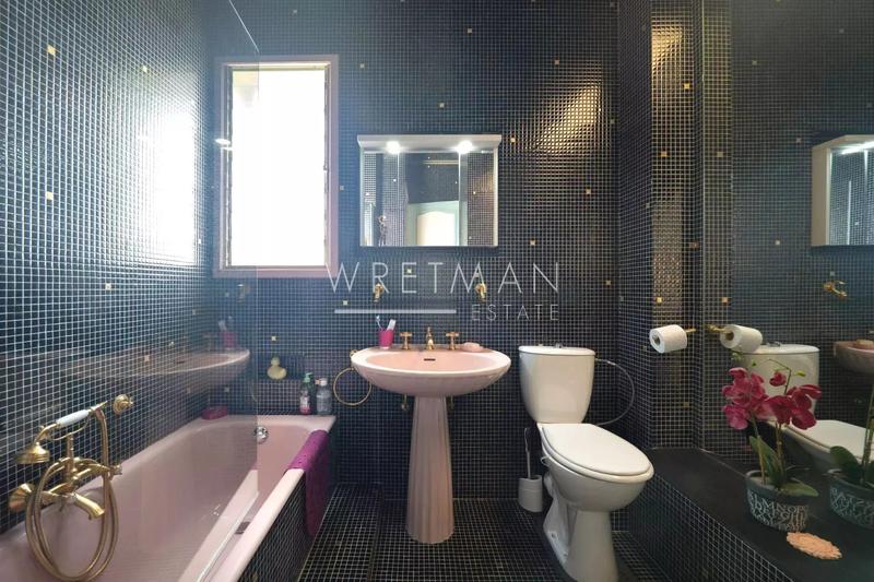 Appartement - 179 m² - 5 pièces