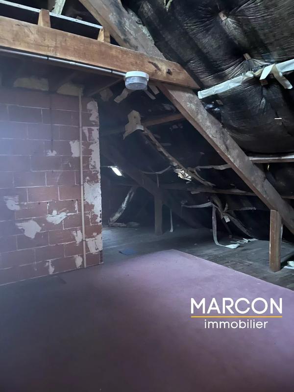 Maison - 95 m² - 4 pièces