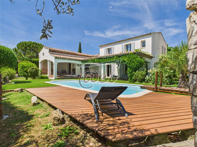 Villa - 150 m² - 6 pièces