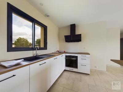 Maison - 100 m² - 4 pièces