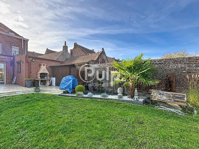 Maison - 227 m² - 8 pièces