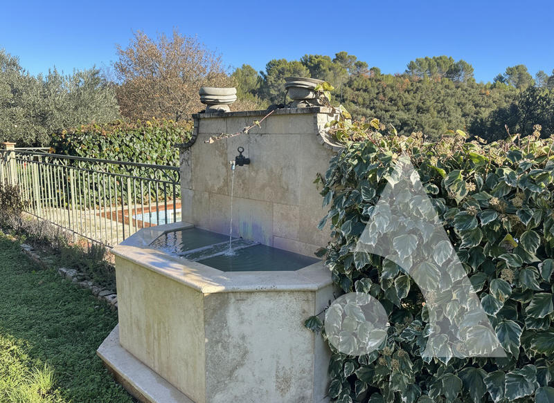 Maison - 182 m² - 8 pièces