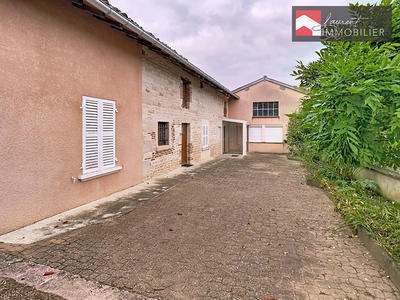 Maison - 140 m² - 5 pièces