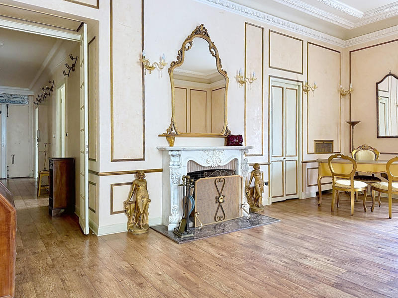 Appartement - 141 m² - 5 pièces