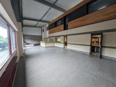 Entrepôt - 540 m² - 9 pièces