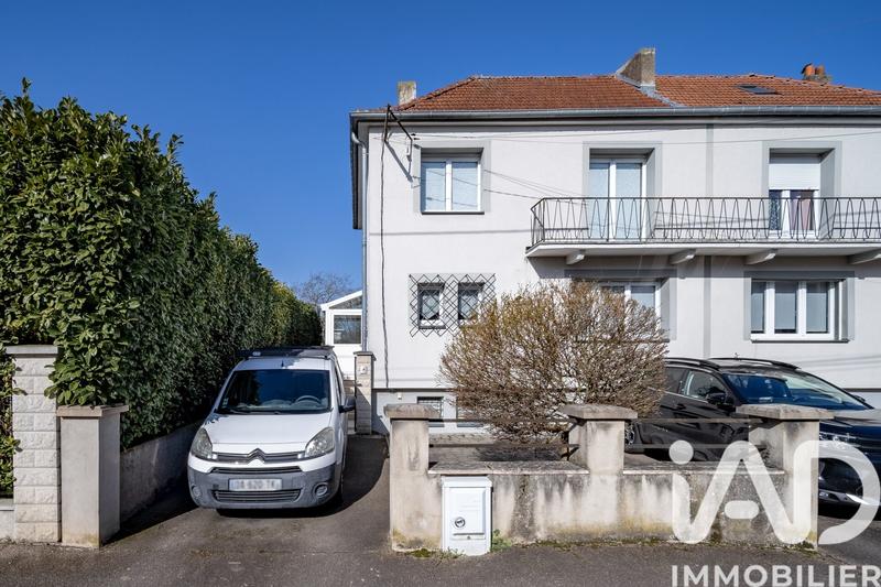 Maison de ville - 85 m² - 5 pièces