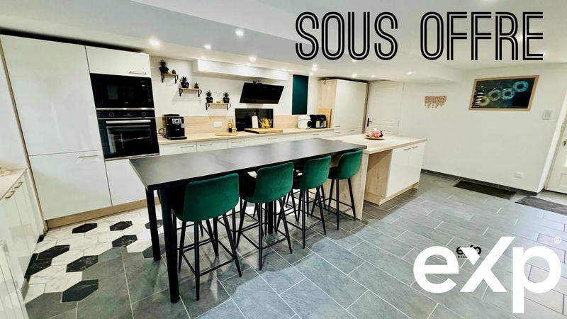 Maison traditionnelle - 185 m² - 6 pièces