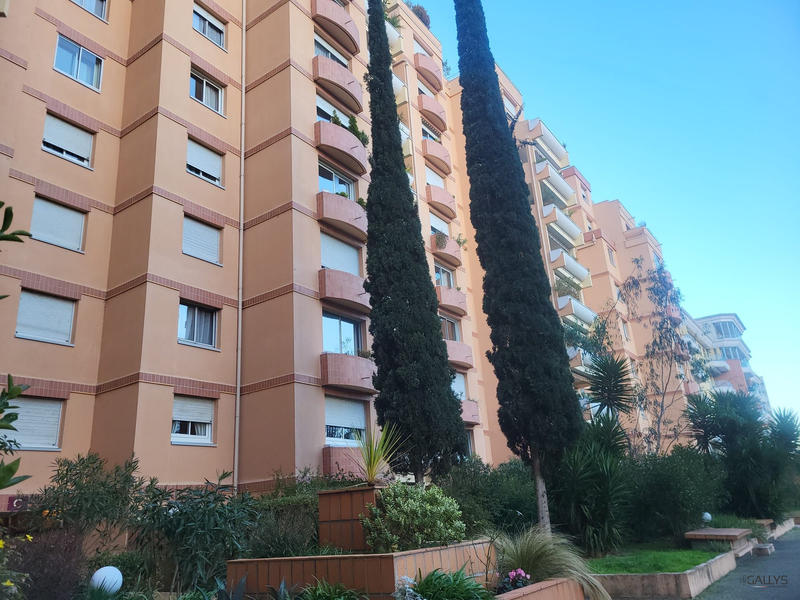 Appartement - 102 m² - 5 pièces