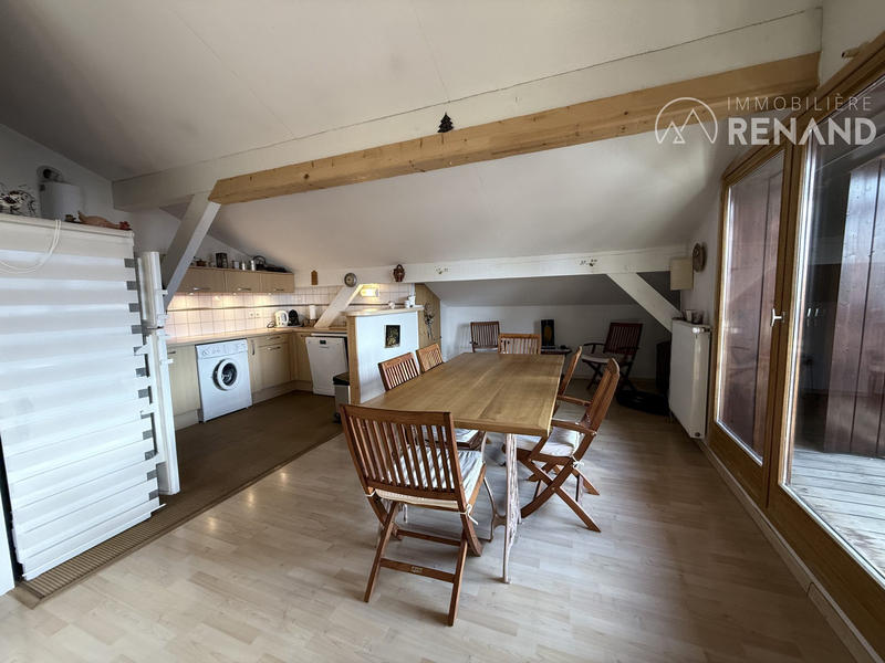 Appartement - 90 m² - 4 pièces