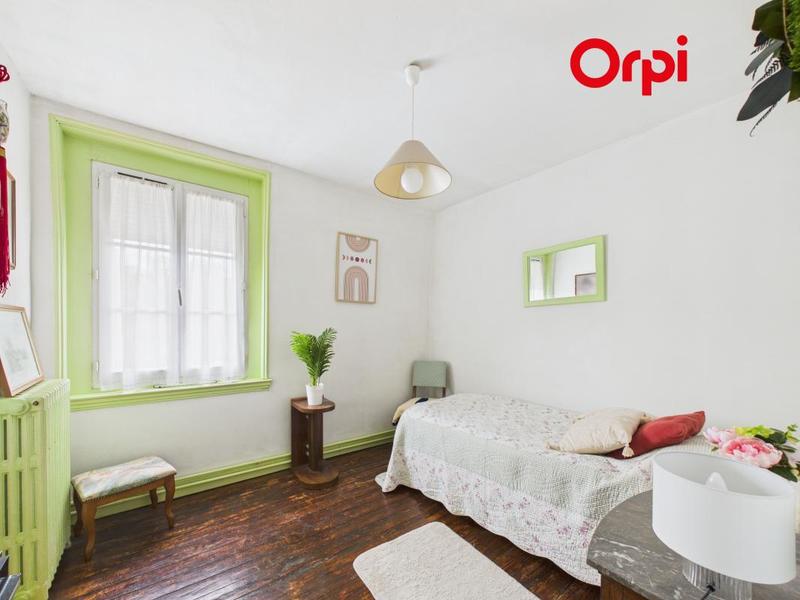 Maison - 110 m² - 6 pièces