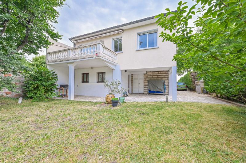 Maison contemporaine - 182 m² - 6 pièces