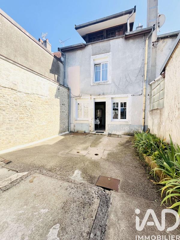 Maison - 138 m² - 5 pièces
