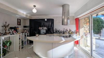 Appartement - 180 m² - 5 pièces