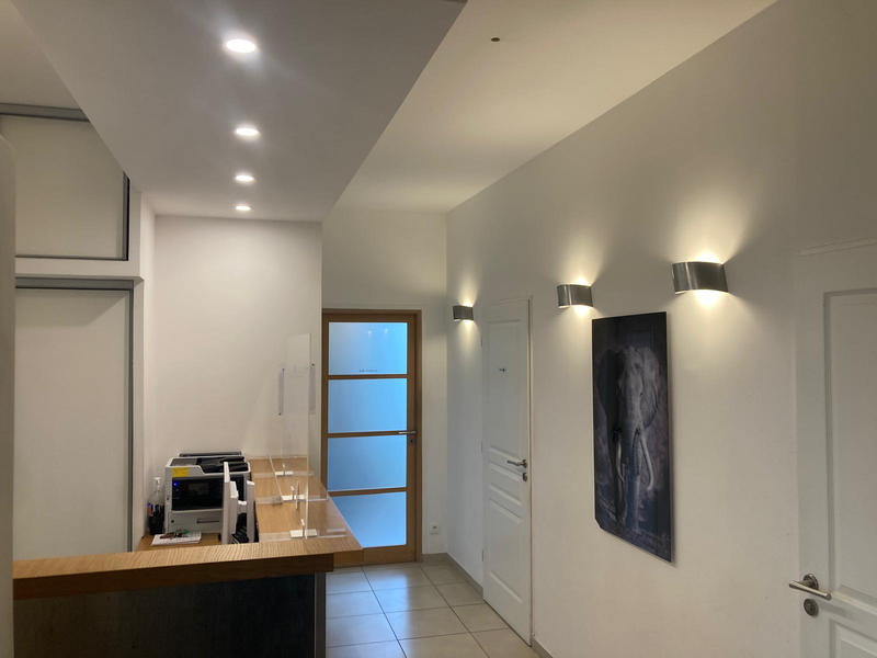 Local commercial - 73 m² - 6 pièces