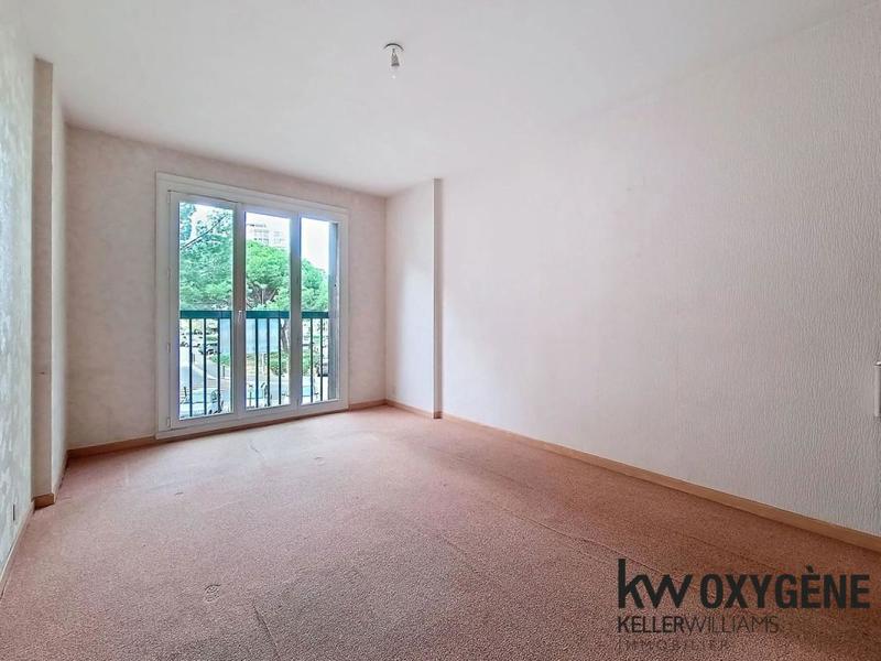 Appartement - 100 m² - 4 pièces