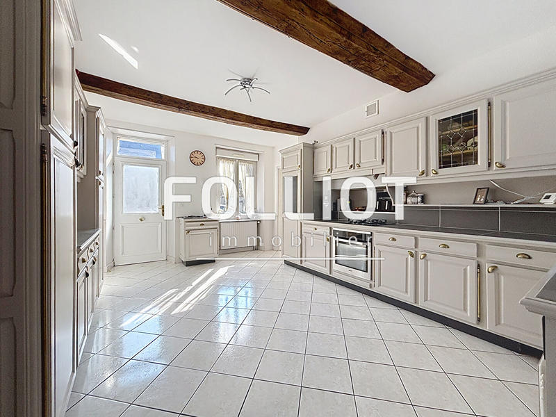 Maison - 142 m² - 7 pièces