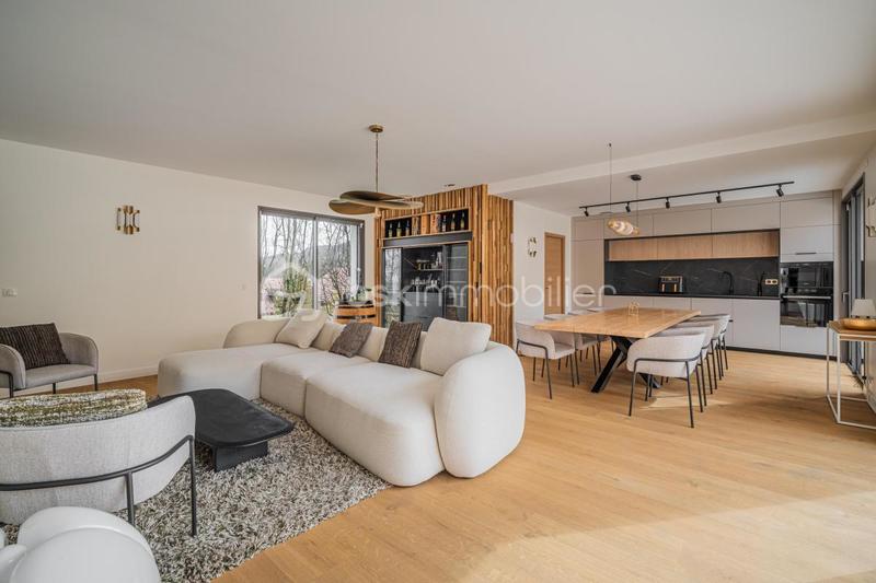 Maison - 153 m² - 6 pièces