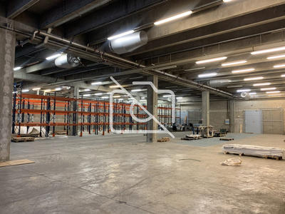 Entrepôt - 2 454 m²