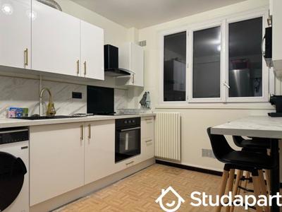 Chambre - 11 m² - 1 pièce