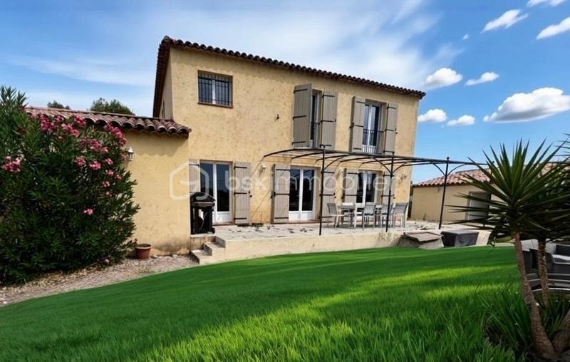 Villa - 168 m² - 7 pièces