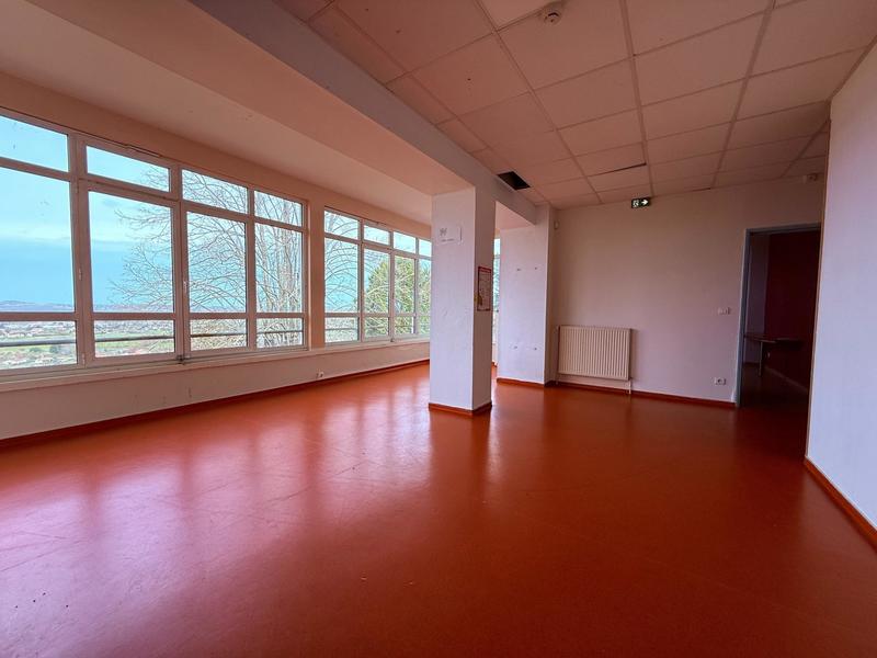 Maison - 550 m² - 20 pièces