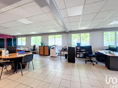 Local commercial - 3 700 m²