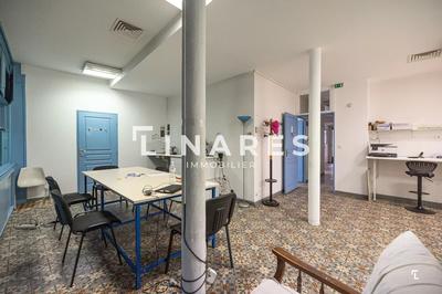 Local d'activités - 135 m² - 7 pièces