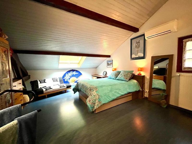 Maison - 313 m² - 9 pièces