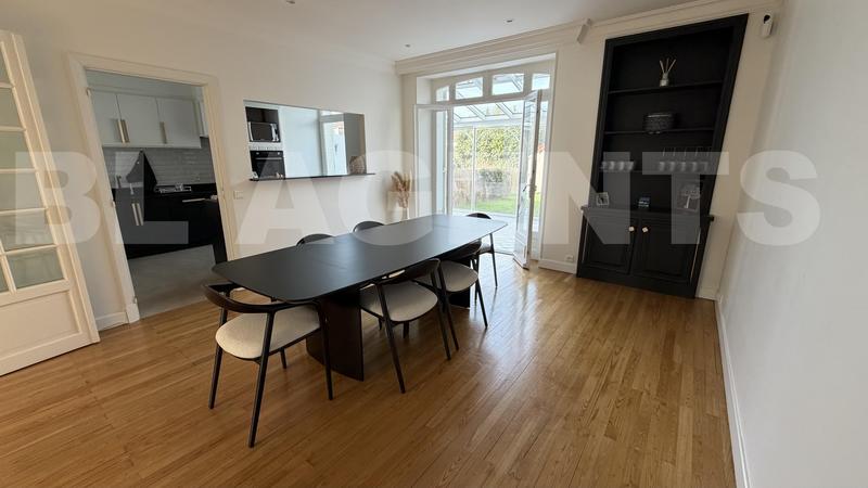 Maison de ville - 139 m² - 6 pièces