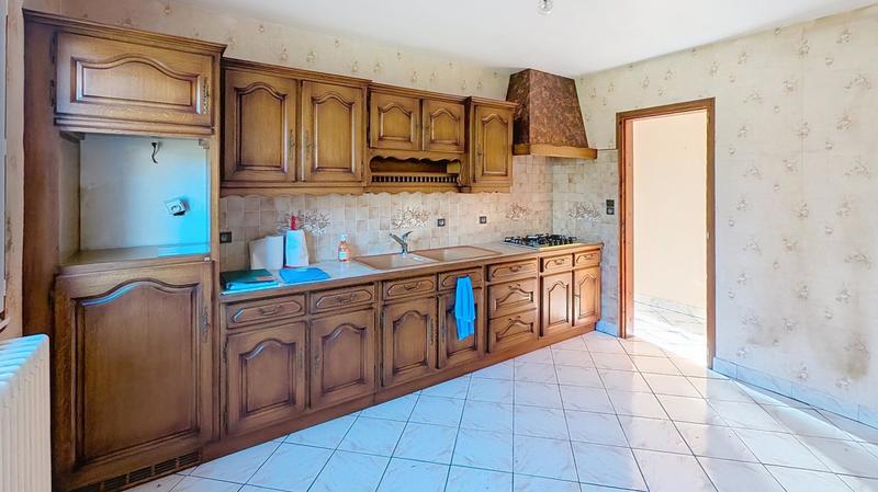 Maison - 90 m² - 5 pièces