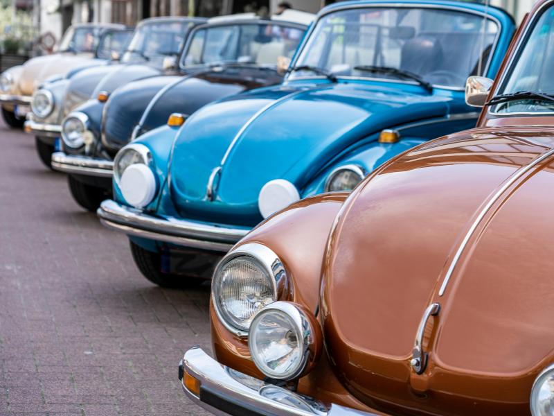 Fête du printemps et grand rassemblement de véhicules anciens