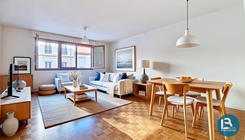 Appartement - 98 m² - 5 pièces