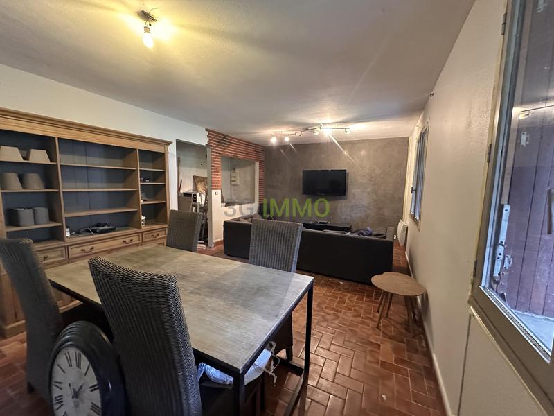 Maison jumelée - 94 m² - 4 pièces