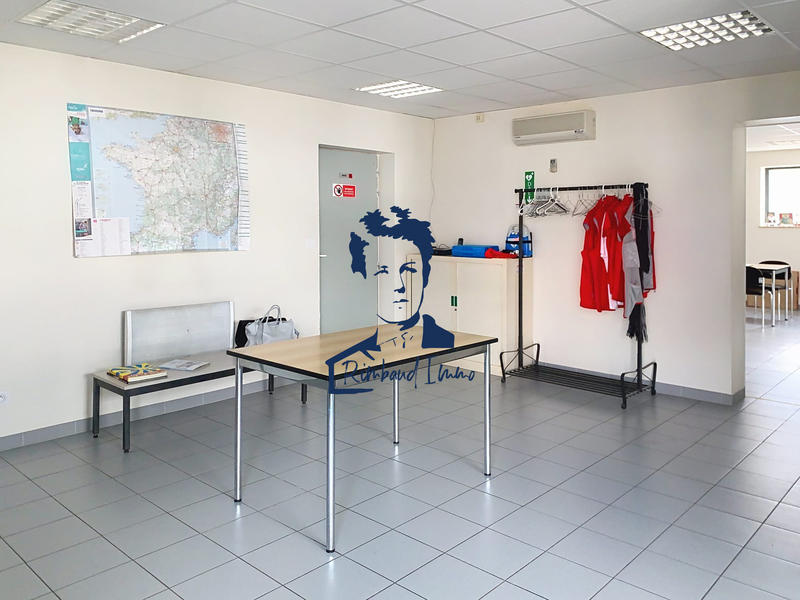 Local d'activités - 300 m²