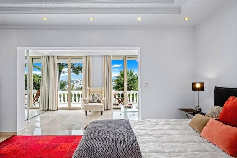 Villa - 250 m² - 7 pièces