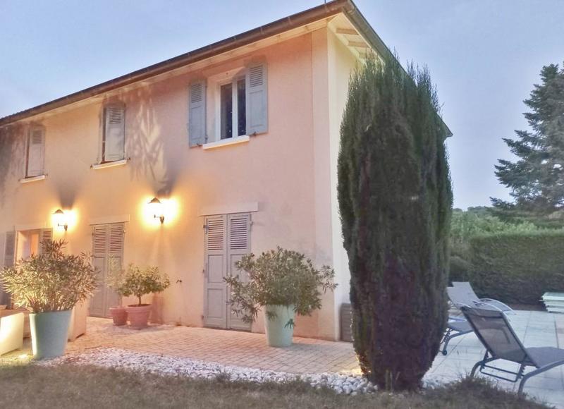 Maison - 208 m² - 7 pièces