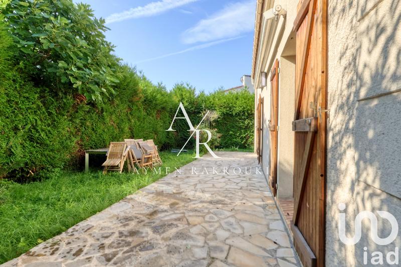 Maison - 121 m² - 10 pièces