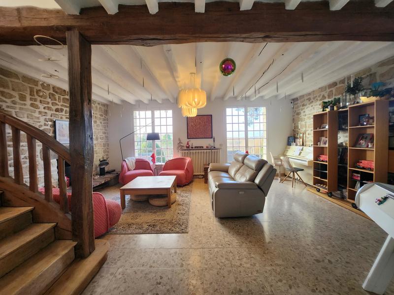 Maison - 212 m² - 10 pièces