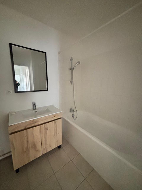 Appartement - 75 m² - 3 pièces