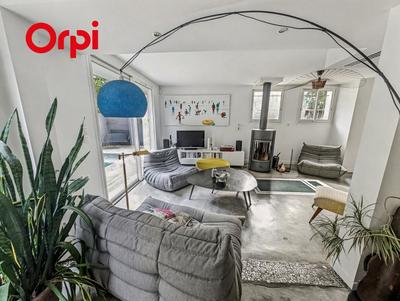 Villa - 169 m² - 7 pièces