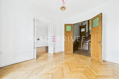 Maison - 320 m² - 10 pièces