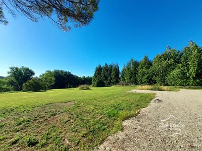 Terrain constructible - 1 165 m²