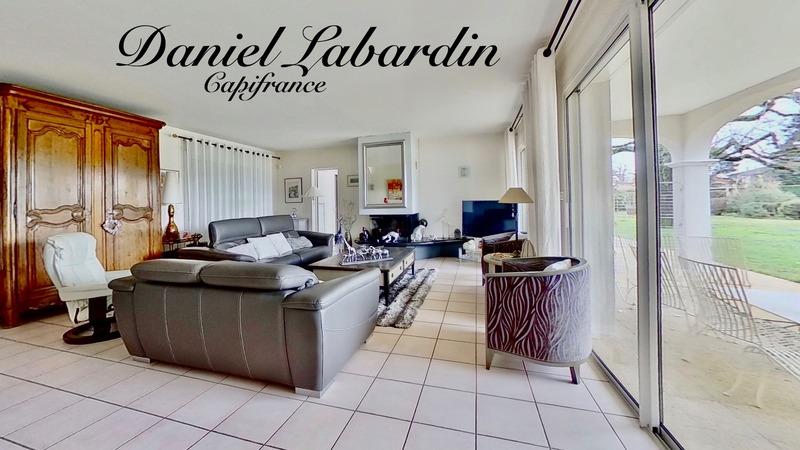 Villa - 220 m² - 7 pièces