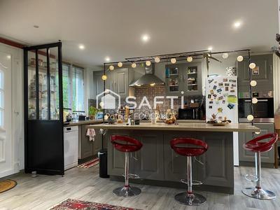 Maison - 134 m² - 6 pièces