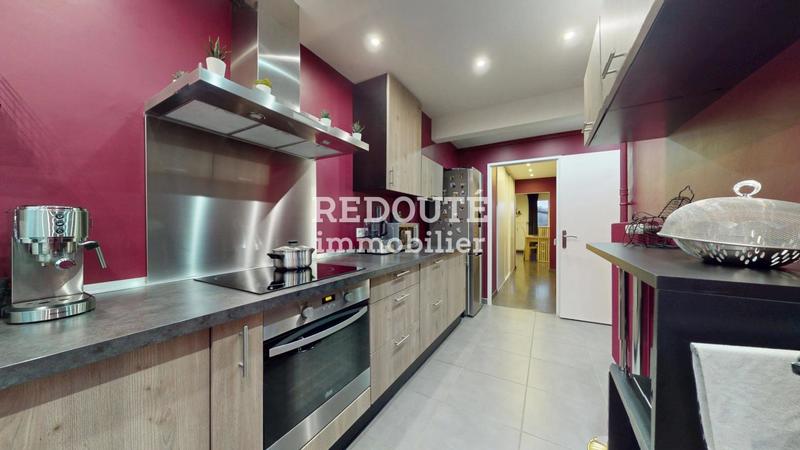 Appartement - 94 m² - 6 pièces