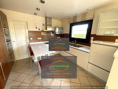 Maison - 177 m² - 6 pièces