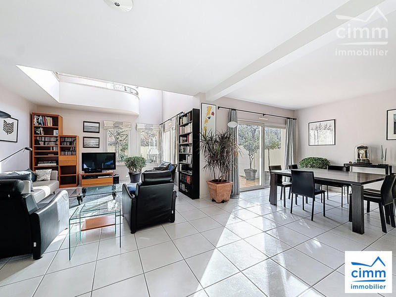 Maison contemporaine - 186 m² - 8 pièces