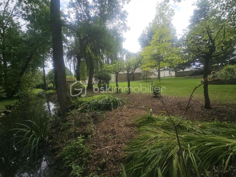 Demeure - 420 m² - 11 pièces